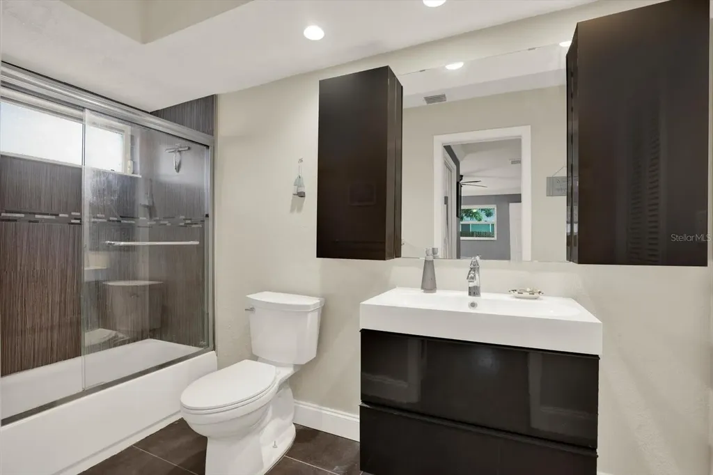 2536 Bramblewood Drive W Clearwater FL 33763