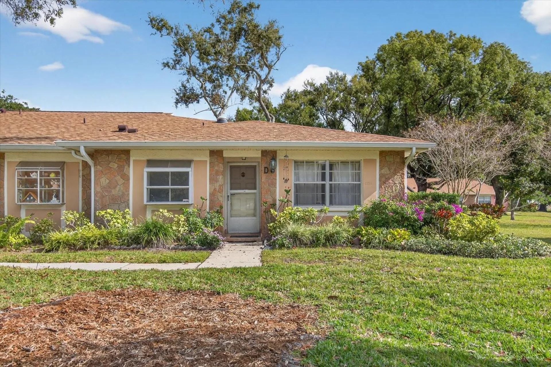 2211 Lark Circle W Palm Harbor FL 34684