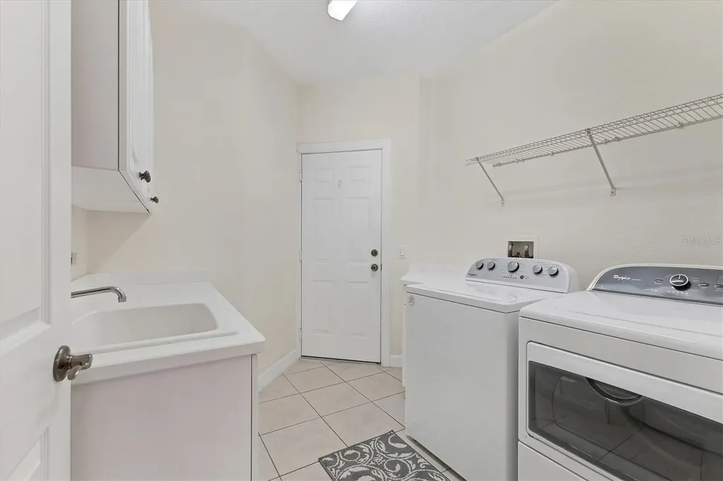 5425 46th Court W Bradenton FL 34210