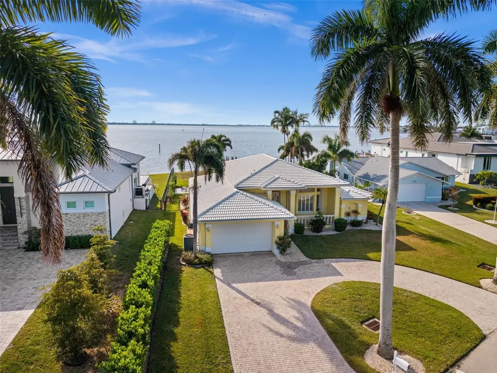 264 Bayshore Drive Cape Coral FL 33904