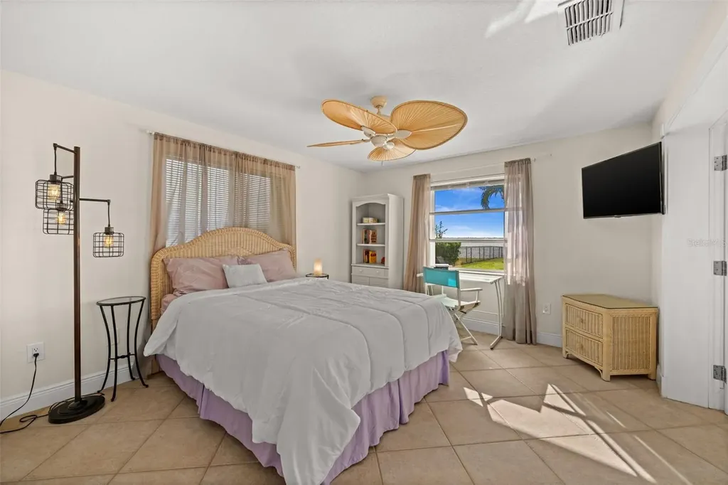 264 Bayshore Drive Cape Coral FL 33904