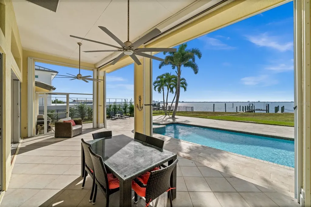 264 Bayshore Drive Cape Coral FL 33904