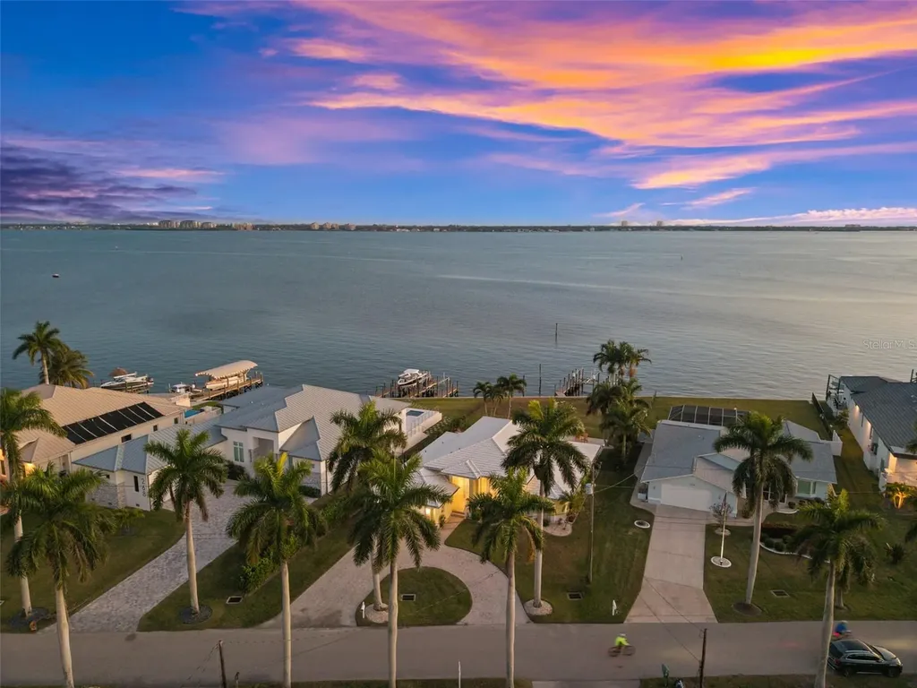 264 Bayshore Drive Cape Coral FL 33904