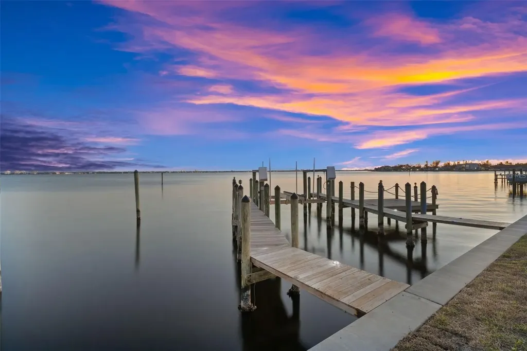 264 Bayshore Drive Cape Coral FL 33904