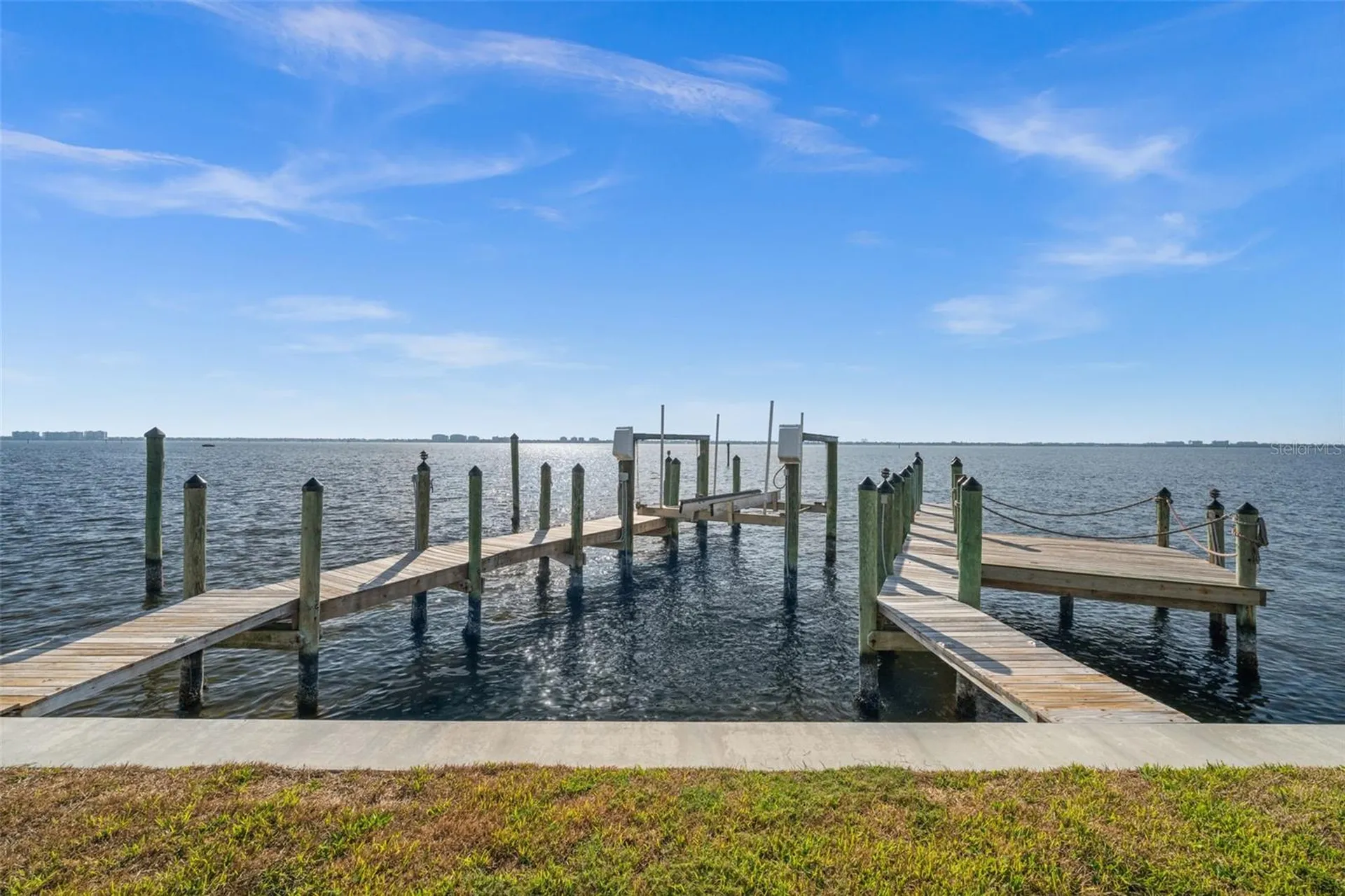 264 Bayshore Drive Cape Coral FL 33904