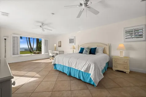 264 Bayshore Drive Cape Coral FL 33904