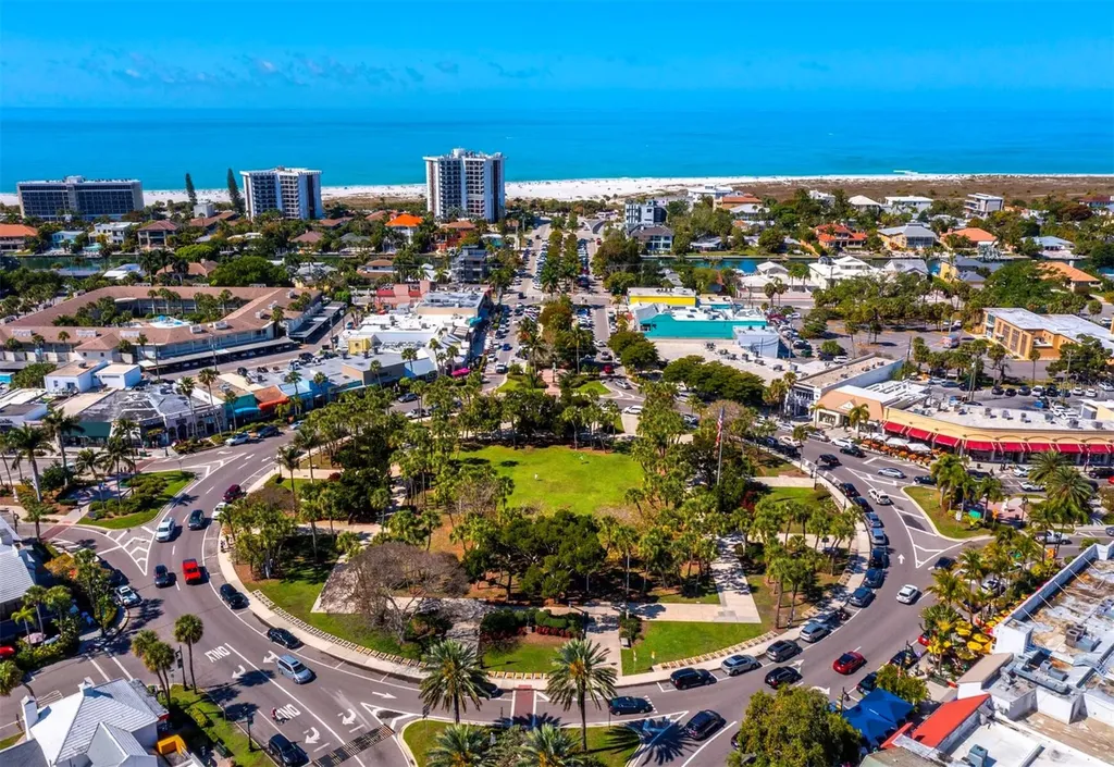 800 S Blvd Of The Presidents Sarasota FL 34236