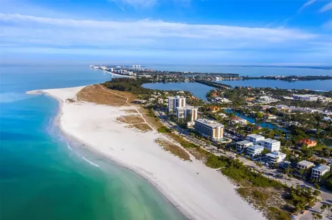 800 S Blvd Of The Presidents Sarasota FL 34236