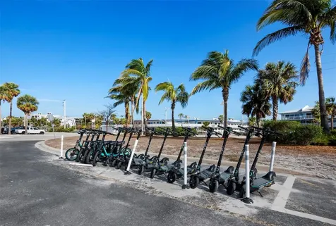 800 S Blvd Of The Presidents Sarasota FL 34236