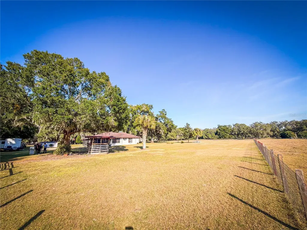 1199 Cr 542g Bushnell FL 33513