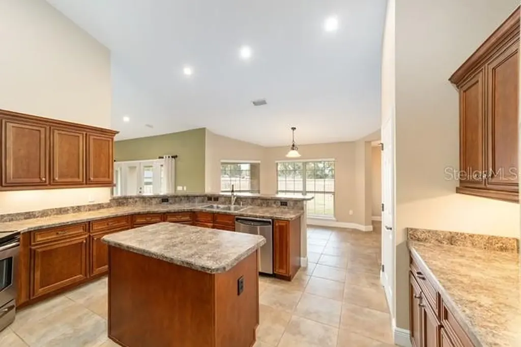 3305 NE 106th Street Anthony FL 32617