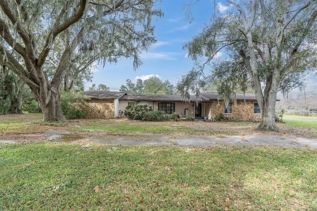4203 Stanley Road Plant City FL 33565
