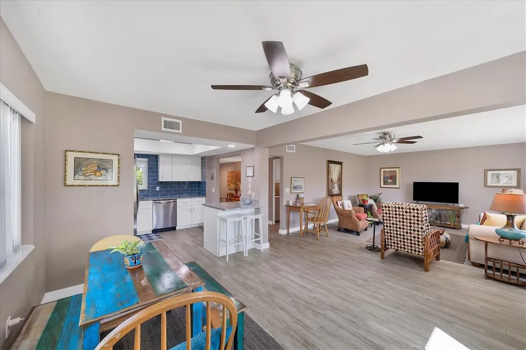 3806 Roxane Boulevard Sarasota FL 34235