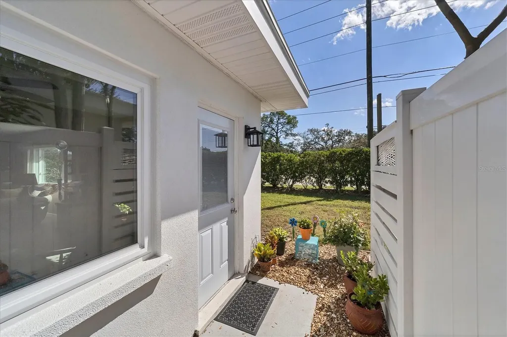 3806 Roxane Boulevard Sarasota FL 34235