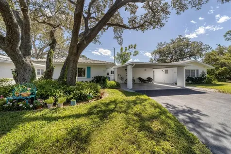 3806 Roxane Boulevard Sarasota FL 34235