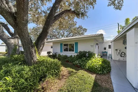 3806 Roxane Boulevard Sarasota FL 34235