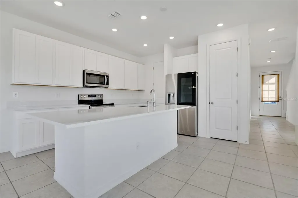 1484 Discovery Street Davenport FL 33896
