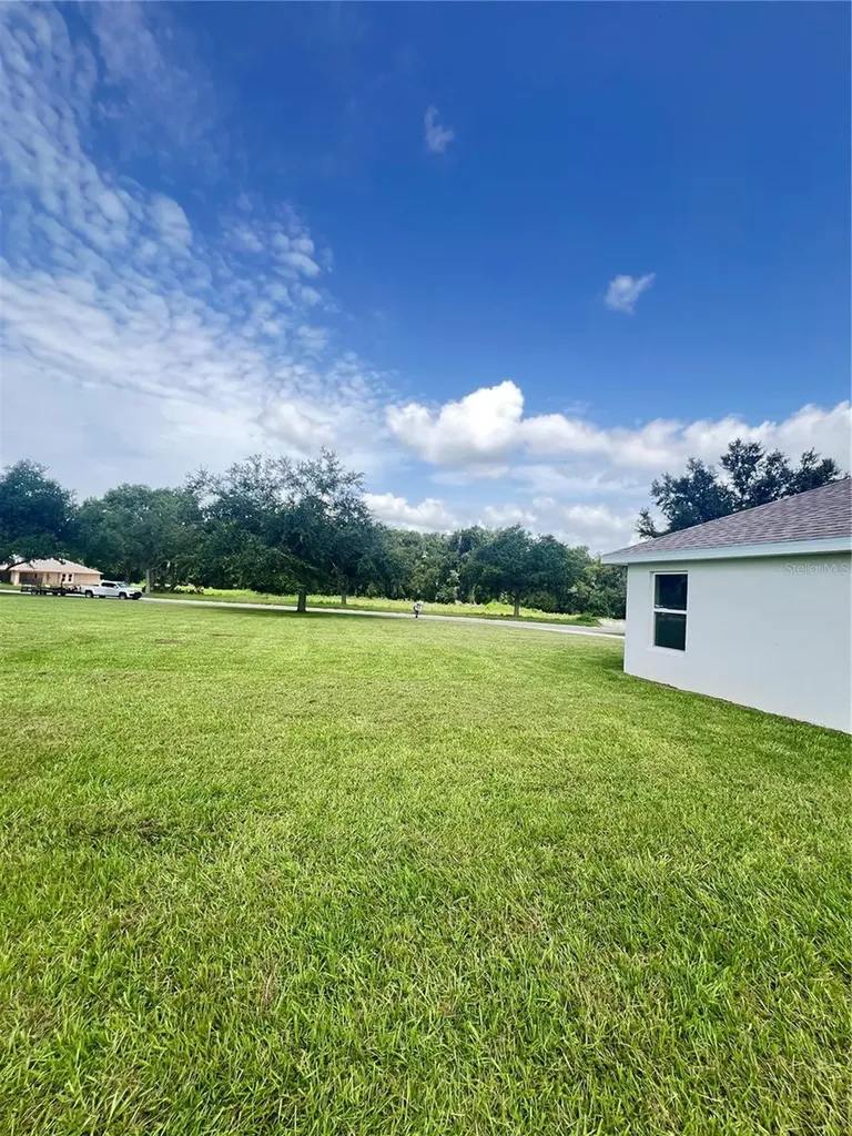37266 Hidden View Circle Dade City FL 33523