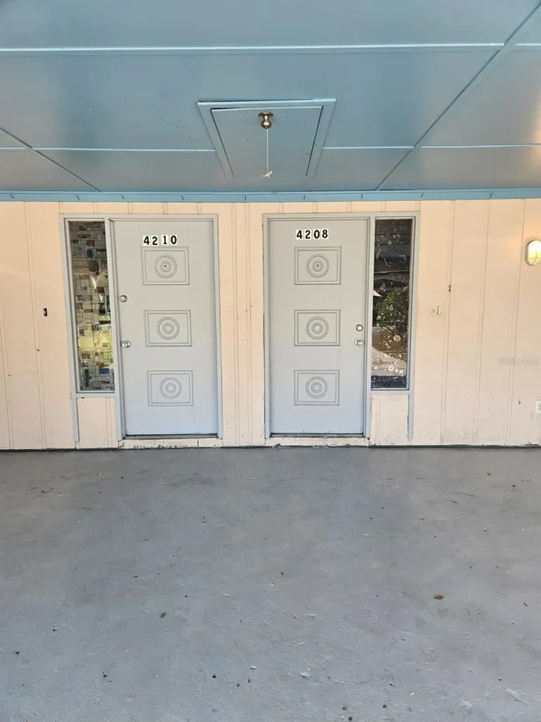 4208 8th Street Court E Bradenton FL 34208