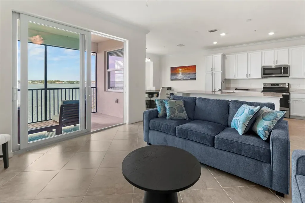 1030 Tidewater Shores Loop Bradenton FL 34208