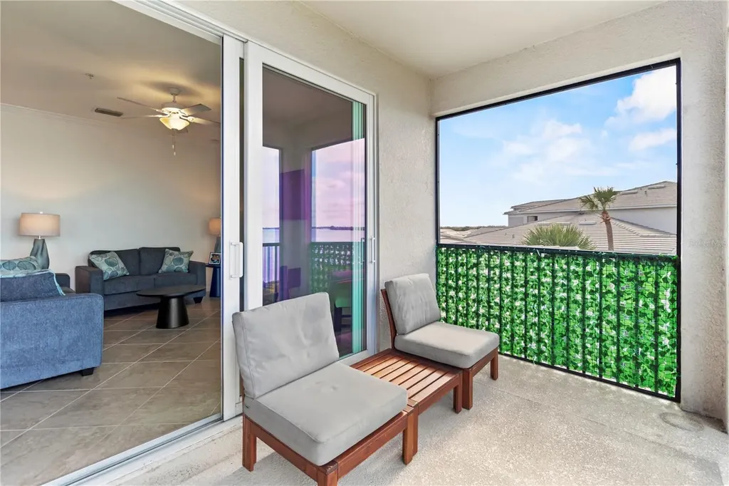 1030 Tidewater Shores Loop Bradenton FL 34208