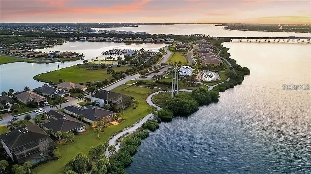 1030 Tidewater Shores Loop Bradenton FL 34208