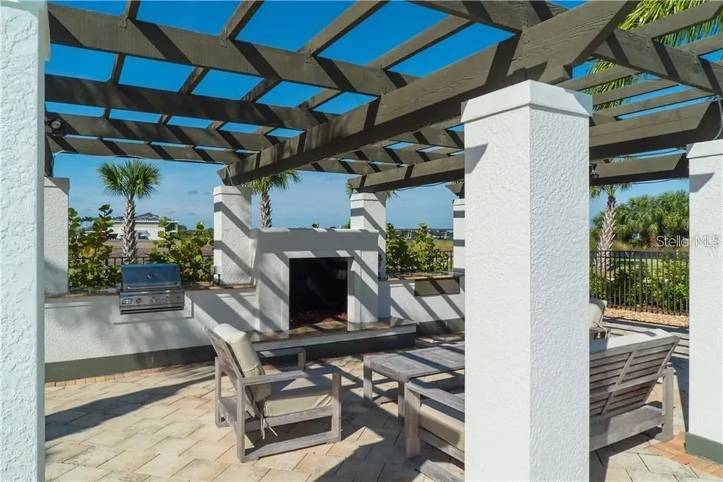 1030 Tidewater Shores Loop Bradenton FL 34208
