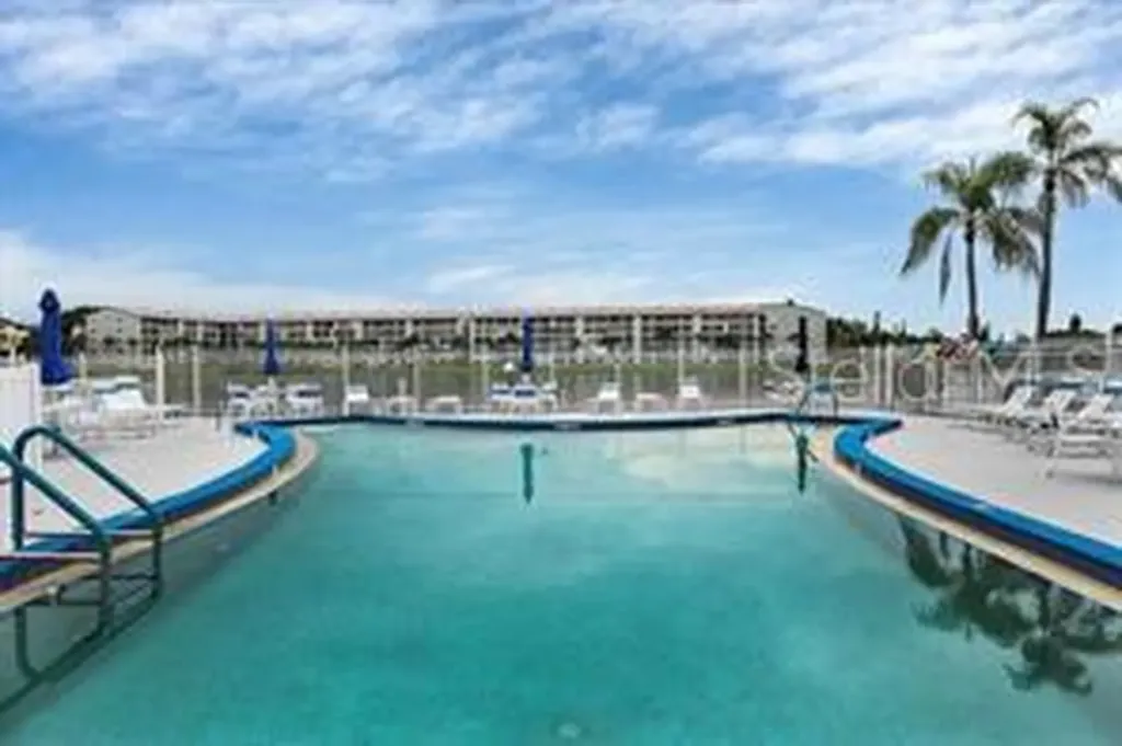 4242 Heron Way Bradenton FL 34205
