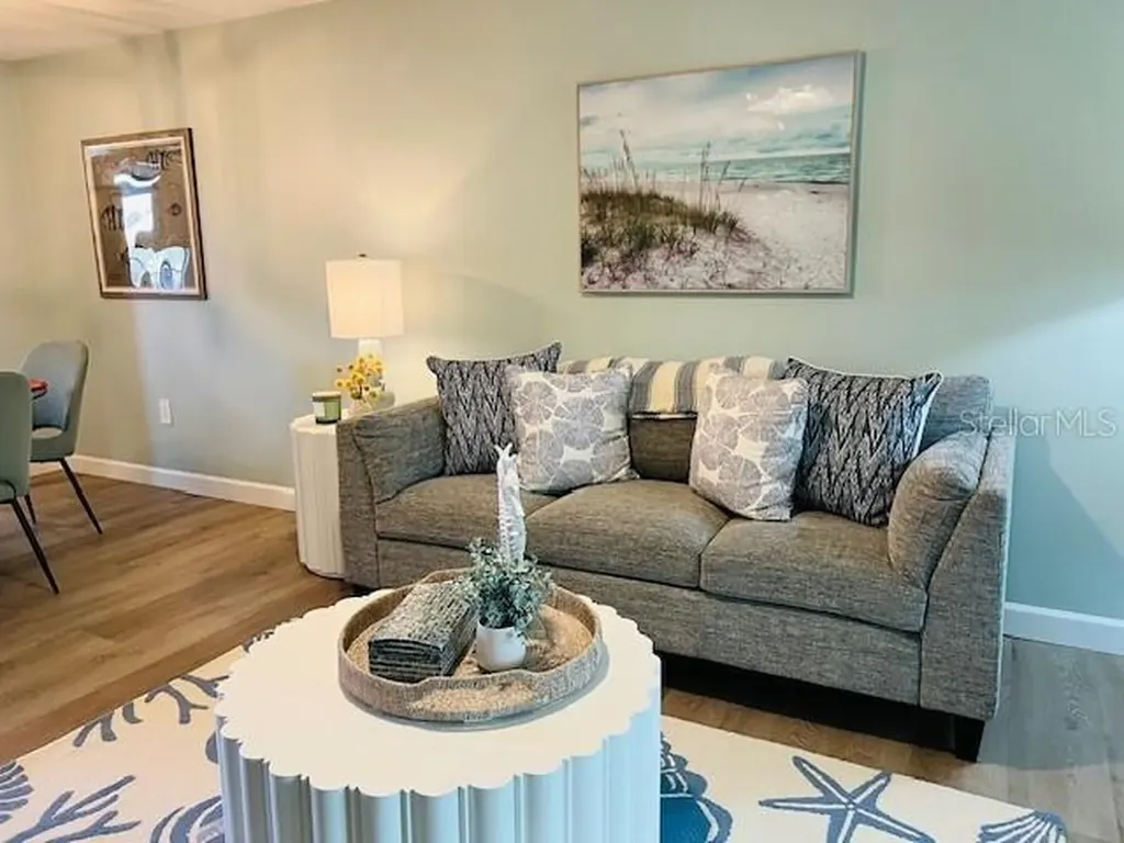 4242 Heron Way Bradenton FL 34205