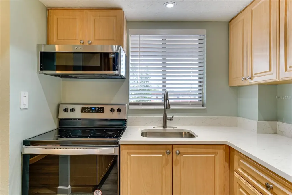 4242 Heron Way Bradenton FL 34205