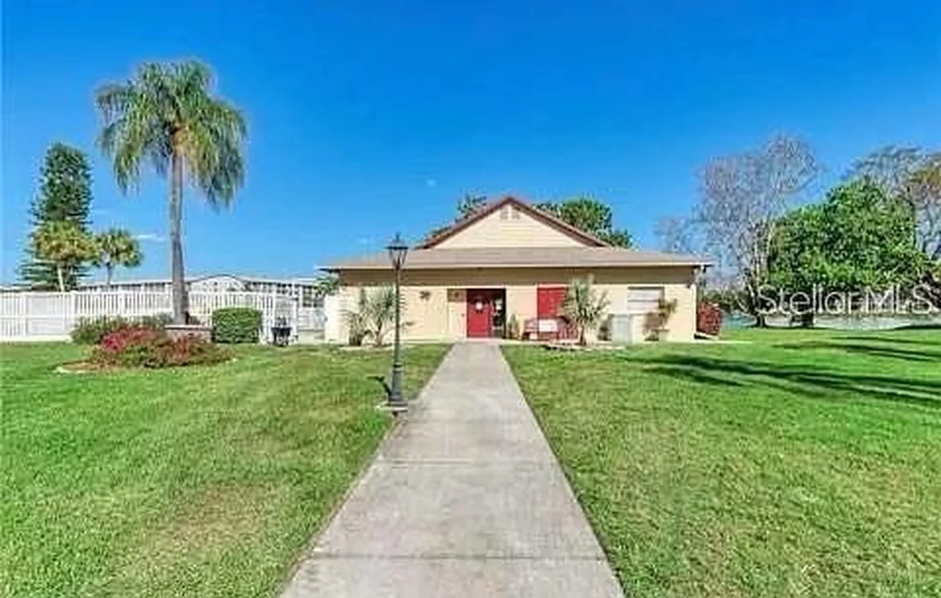 4242 Heron Way Bradenton FL 34205