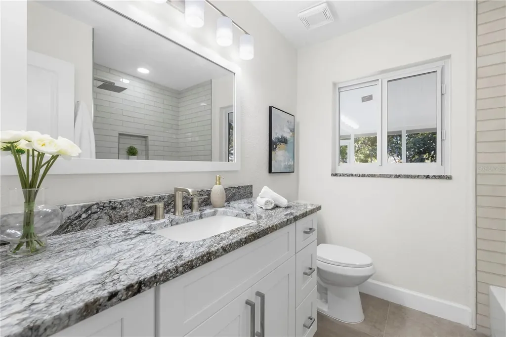6850 7th Street S St Petersburg FL 33705