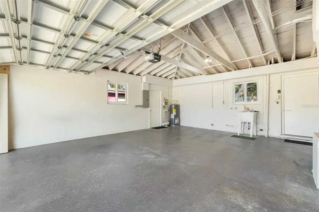 6850 7th Street S St Petersburg FL 33705