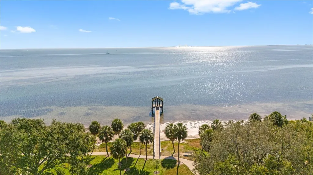 6850 7th Street S St Petersburg FL 33705