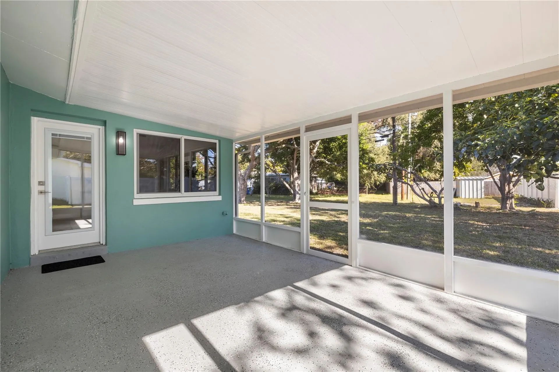 6850 7th Street S St Petersburg FL 33705