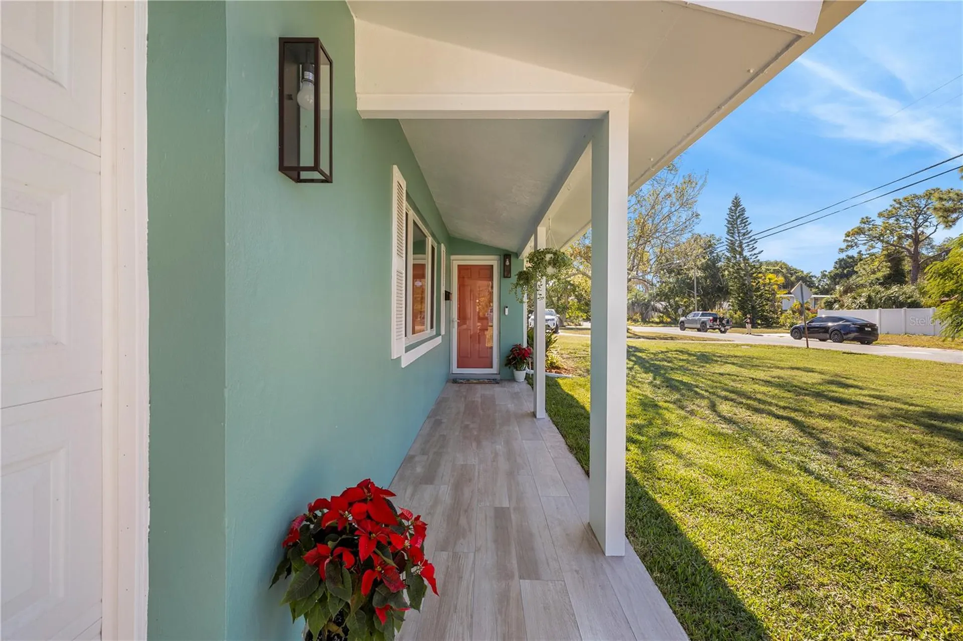 6850 7th Street S St Petersburg FL 33705