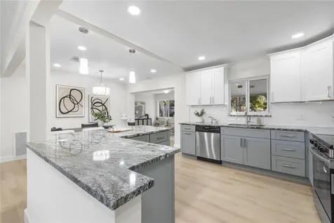6850 7th Street S St Petersburg FL 33705