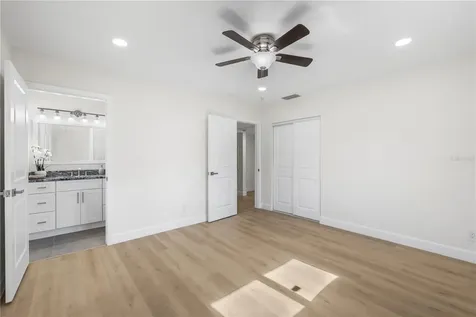 6850 7th Street S St Petersburg FL 33705