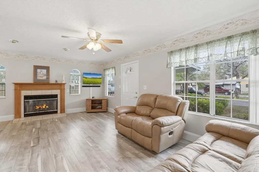 5909 8th Avenue S Tampa FL 33619