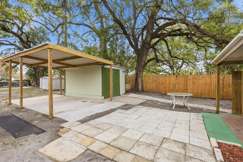 5909 8th Avenue S Tampa FL 33619