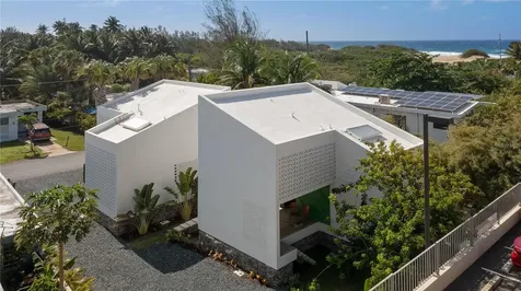 Casa Bajura Calle Monte De Oca #7 Isabela PR 00662