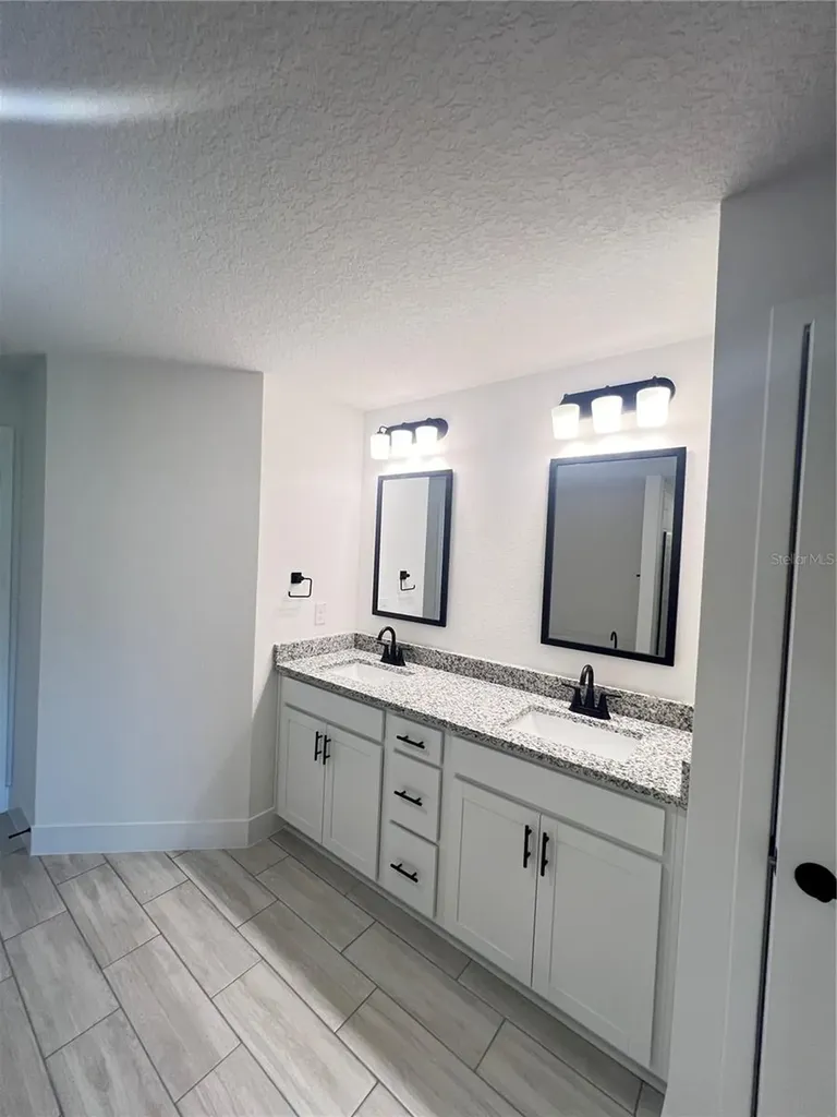 37136 Hidden View Dade City FL 33523