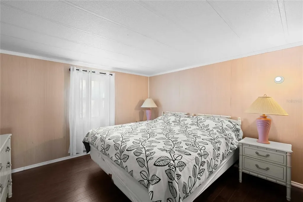 585 Sky Harbor Drive Clearwater FL 33759