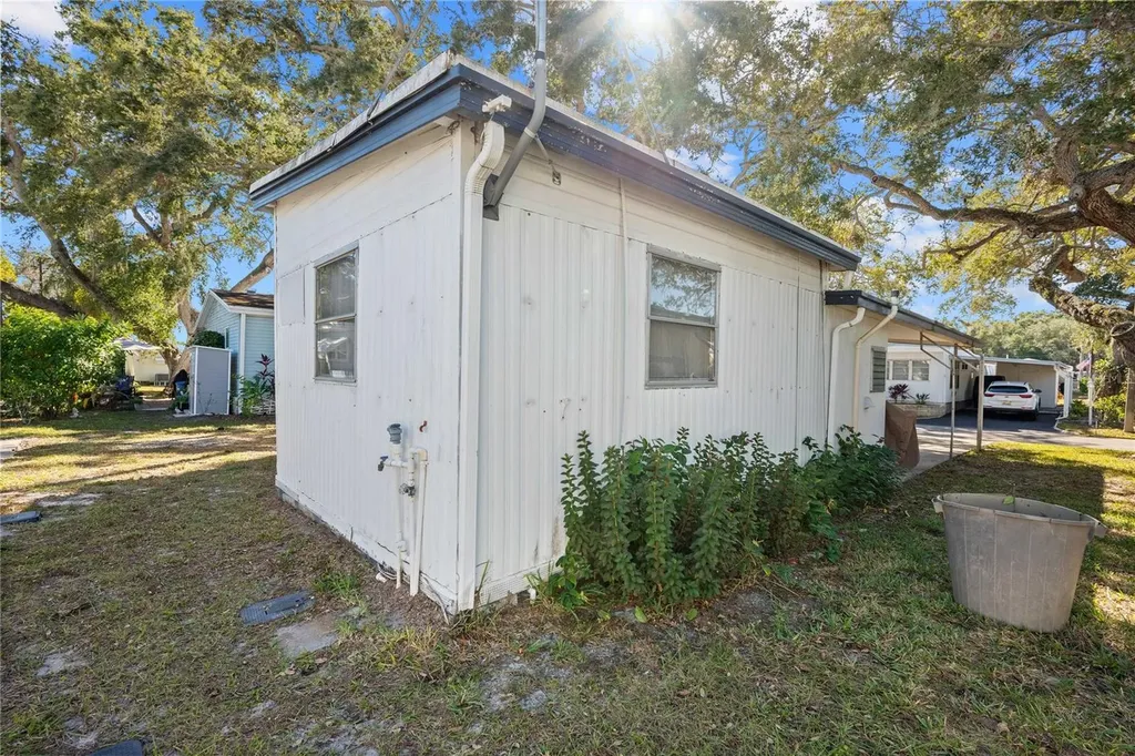 585 Sky Harbor Drive Clearwater FL 33759