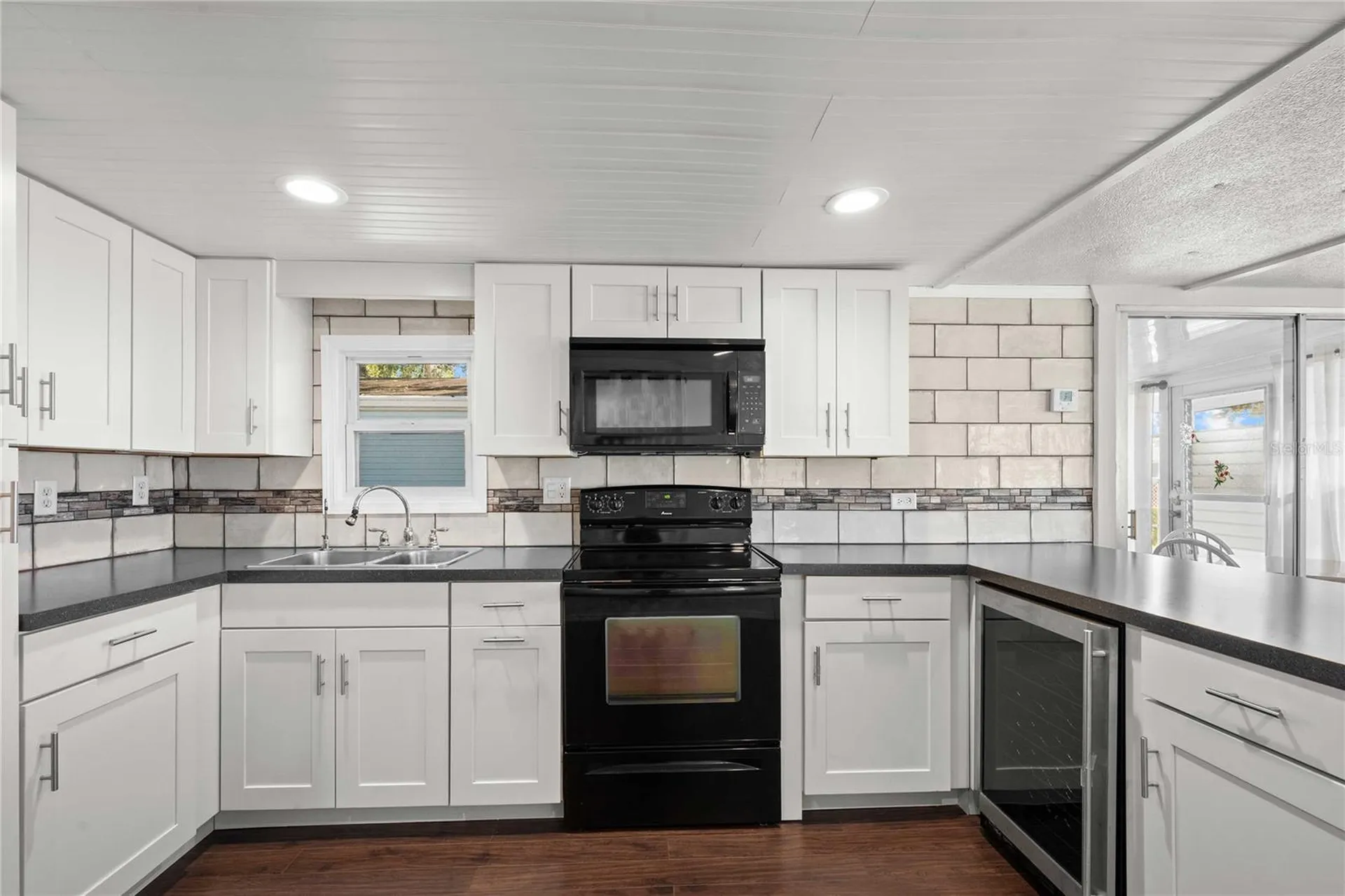 585 Sky Harbor Drive Clearwater FL 33759