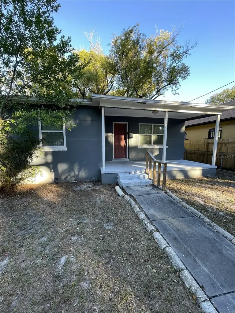 2911 N Woodrow Avenue Tampa FL 33602