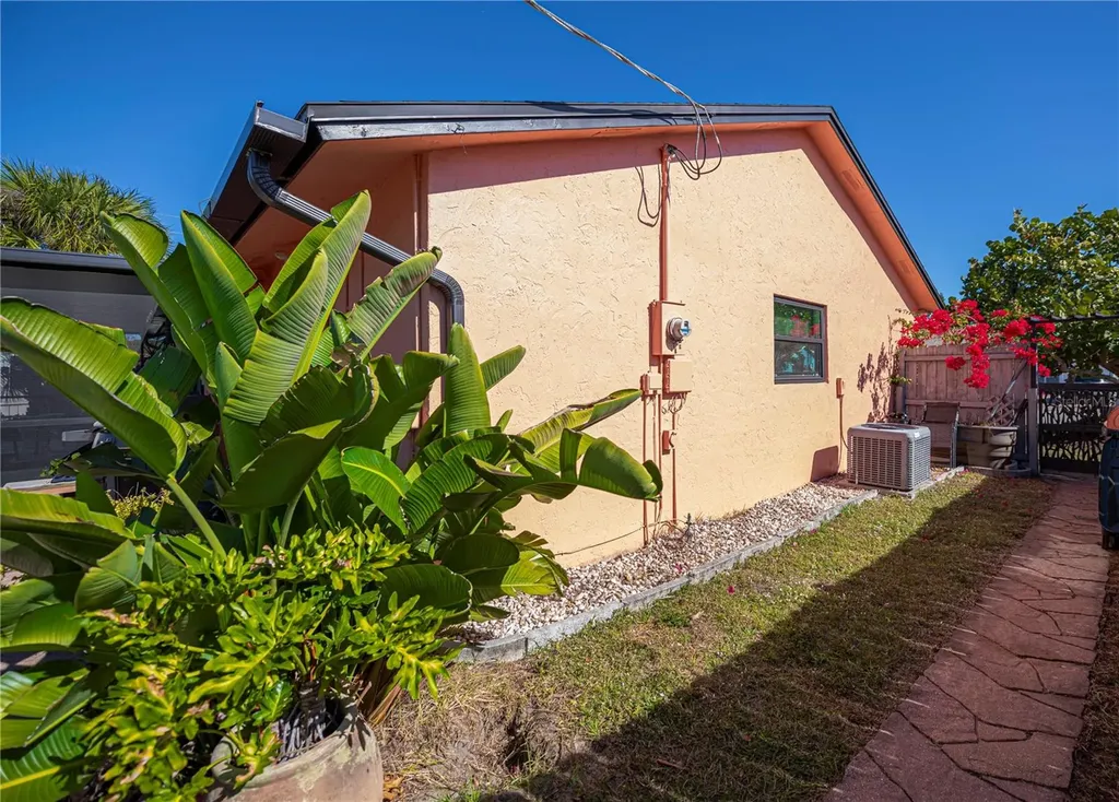 443 Belmont Avenue Venice FL 34293
