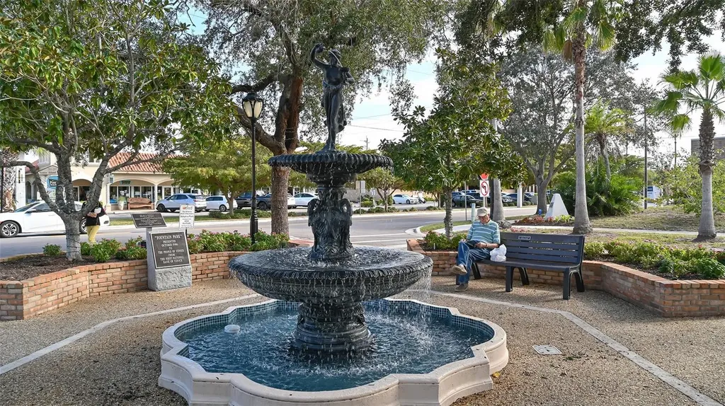 443 Belmont Avenue Venice FL 34293