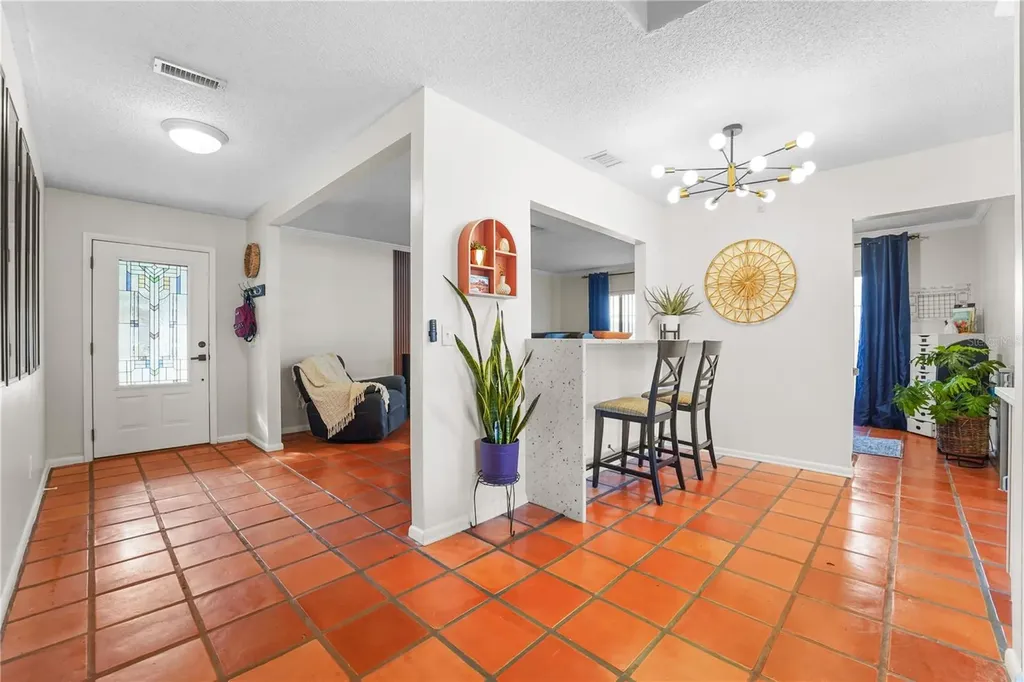 7523 Barry Road Tampa FL 33634