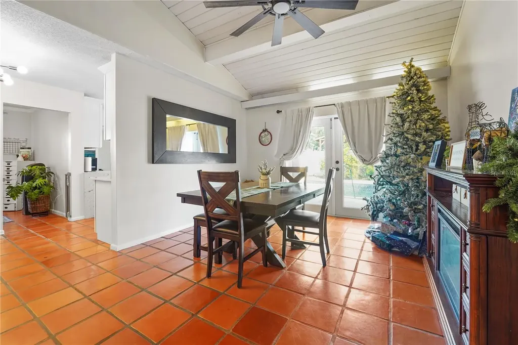 7523 Barry Road Tampa FL 33634